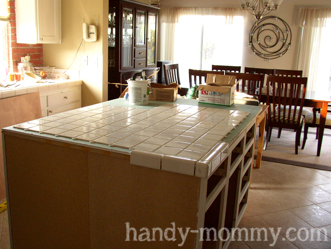 The “Handy-Mommy” DIY Kitchen Island