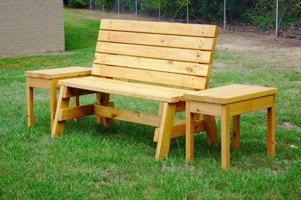 Build a comfortable 2x4 bench and side table