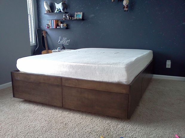 Platform Bed With Drawers1