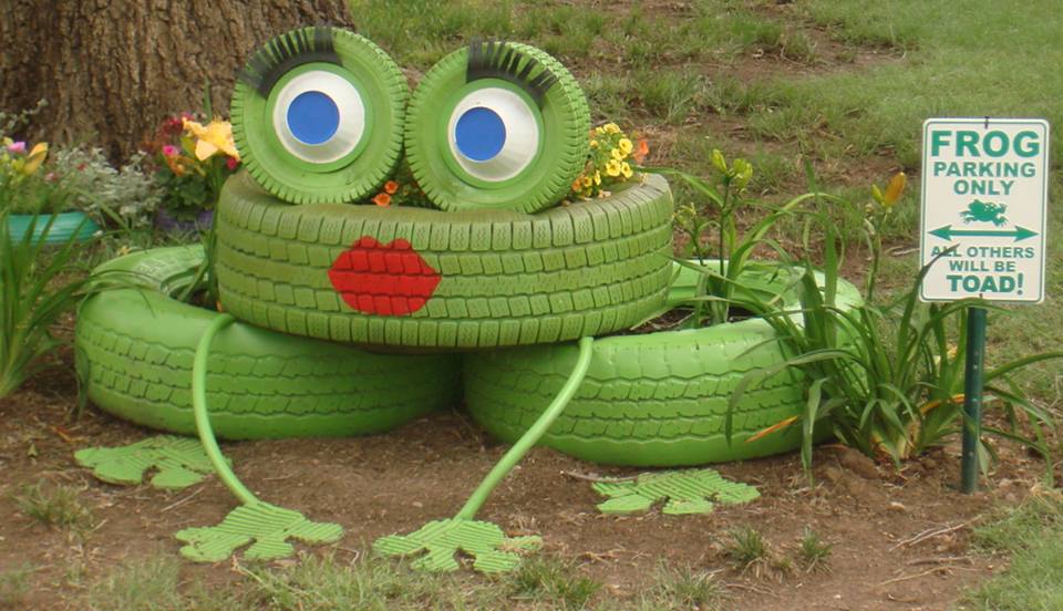 Garden Frog Tire Planter Ideas