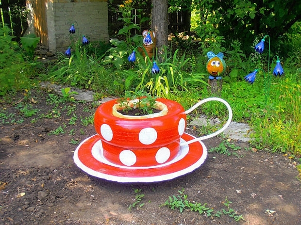 12 Tire Planter Ideas – Make Beautiful Planters From Old Tires