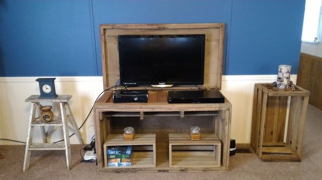 Carpenter's Chest to the DIY TV Stand