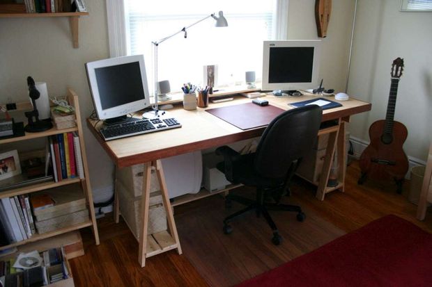 Minimalistic DIY Office Desk