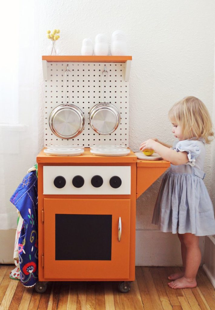 toddler play kitchen