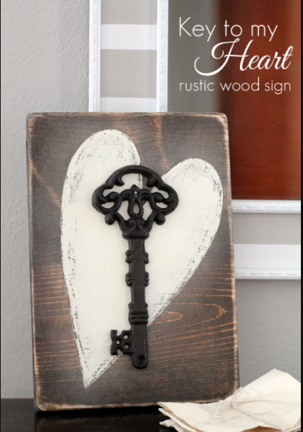 Make Romantic “Key To My Heart” Wood Pallet Signs