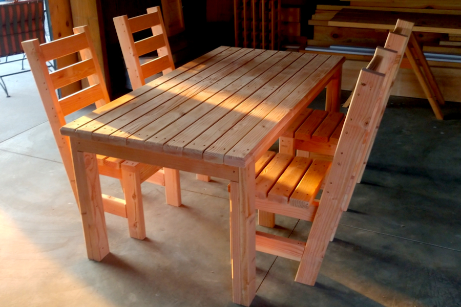DIY Patio Table And Chair Set