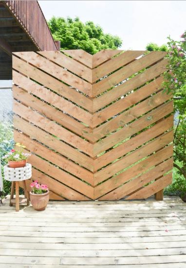 Pallet Privacy Wall