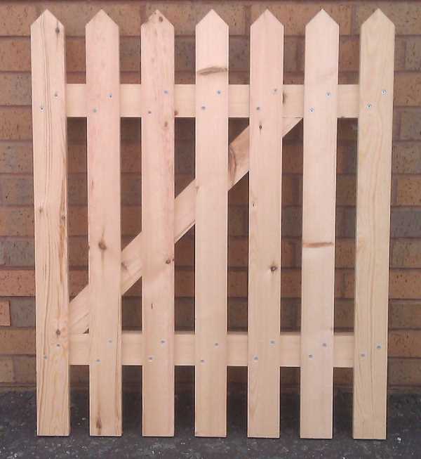 Quick DIY Fence Gate